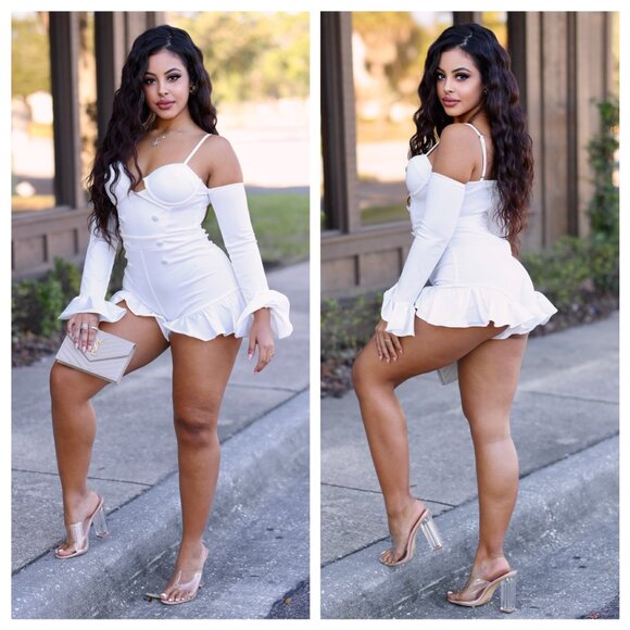 Injoo Semi-Stretch Off Shoulder Adjustable strap Romper - Picture 1 of 4